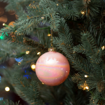Новорічна куля Novogod'ko, скло, 10 см, світло-рожева, глянець, мармур